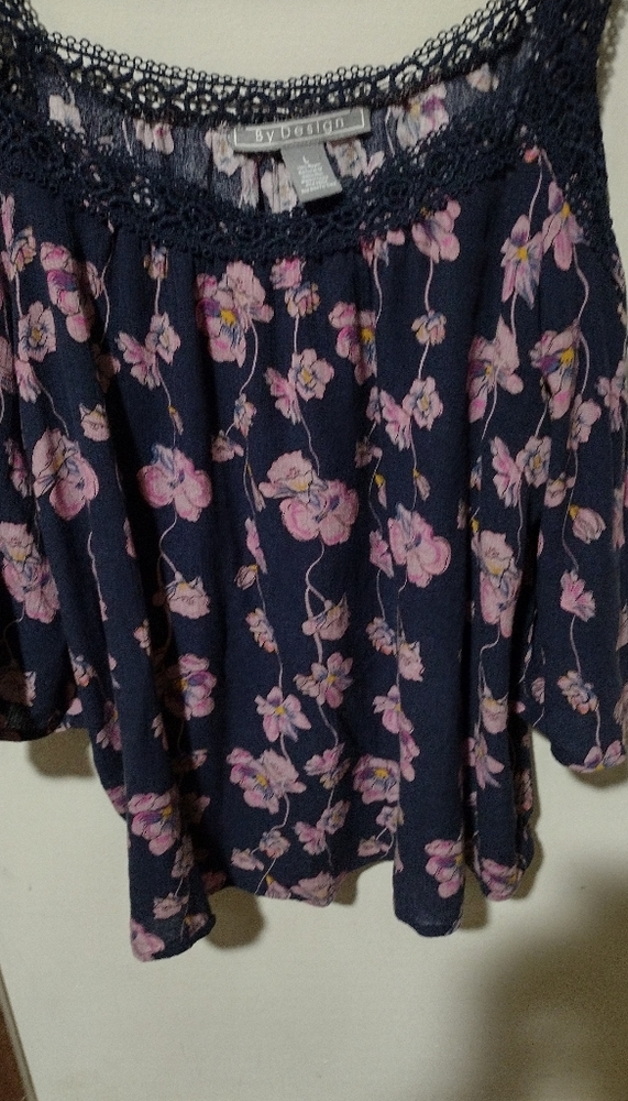 Navy floral top